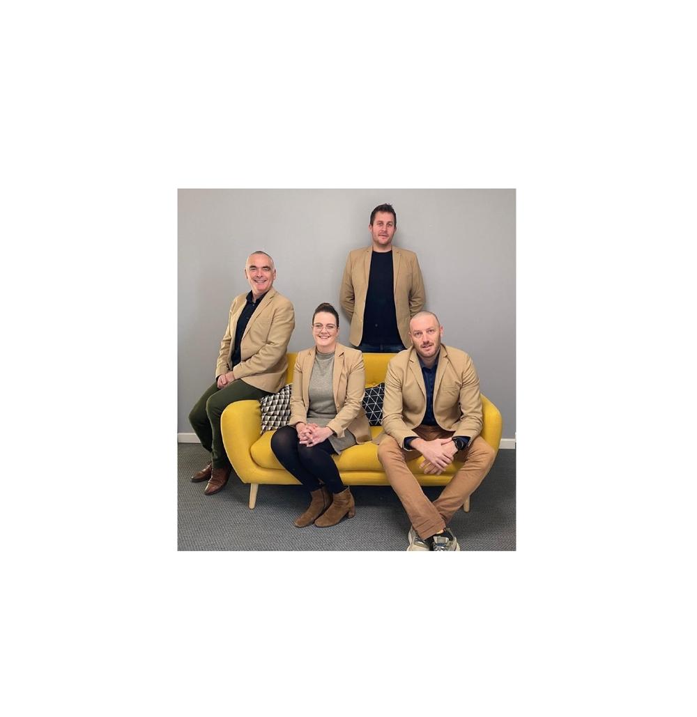 l'équipe de l'agence Bleu Marine