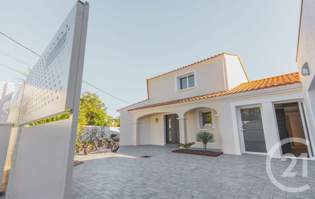 Afficher la photo en grand maison à vendre - 9 pièces - 251.0 m2 - BRETIGNOLLES SUR MER - 85 - PAYS-DE-LOIRE - Century 21 Bleu Marine