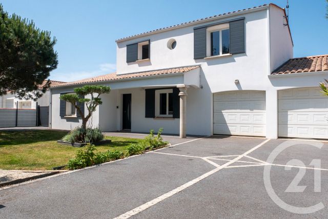 maison à vendre - 9 pièces - 197.79 m2 - BRETIGNOLLES SUR MER - 85 - PAYS-DE-LOIRE - Century 21 Bleu Marine