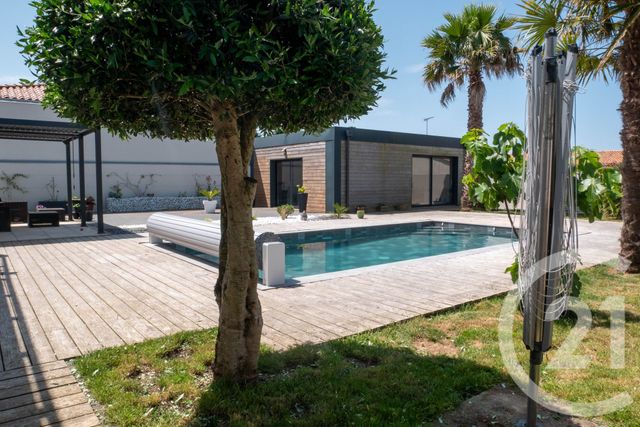 maison à vendre - 9 pièces - 197.79 m2 - BRETIGNOLLES SUR MER - 85 - PAYS-DE-LOIRE - Century 21 Bleu Marine