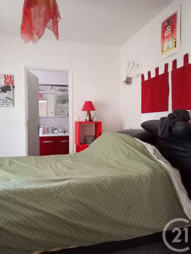 maison à vendre - 5 pièces - 130.34 m2 - ST JULIEN DES LANDES - 85 - PAYS-DE-LOIRE - Century 21 Bleu Marine