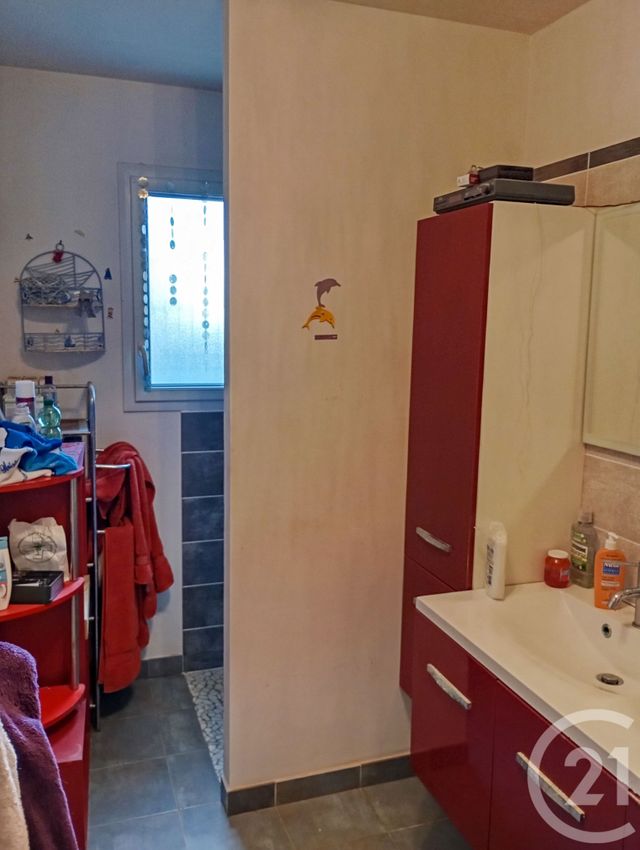 maison à vendre - 5 pièces - 130.34 m2 - ST JULIEN DES LANDES - 85 - PAYS-DE-LOIRE - Century 21 Bleu Marine