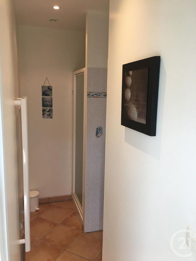 maison à louer - 2 pièces - 38.0 m2 - LA CHAIZE GIRAUD - 85 - PAYS-DE-LOIRE - Century 21 Bleu Marine