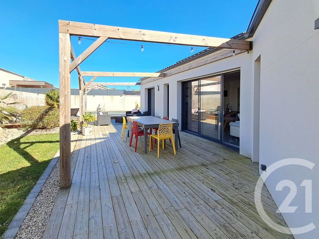 maison à vendre - 4 pièces - 122.1 m2 - LANDEVIEILLE - 85 - PAYS-DE-LOIRE - Century 21 Bleu Marine