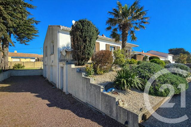 maison à vendre - 7 pièces - 134.25 m2 - BRETIGNOLLES SUR MER - 85 - PAYS-DE-LOIRE - Century 21 Bleu Marine