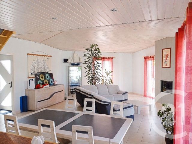 maison à vendre - 7 pièces - 162.73 m2 - LA CHAIZE GIRAUD - 85 - PAYS-DE-LOIRE - Century 21 Bleu Marine