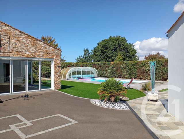 maison à vendre - 7 pièces - 162.73 m2 - LA CHAIZE GIRAUD - 85 - PAYS-DE-LOIRE - Century 21 Bleu Marine