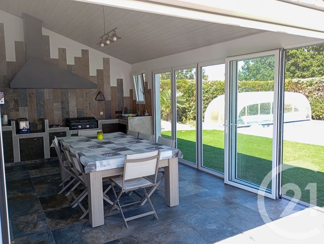 maison à vendre - 7 pièces - 162.73 m2 - LA CHAIZE GIRAUD - 85 - PAYS-DE-LOIRE - Century 21 Bleu Marine
